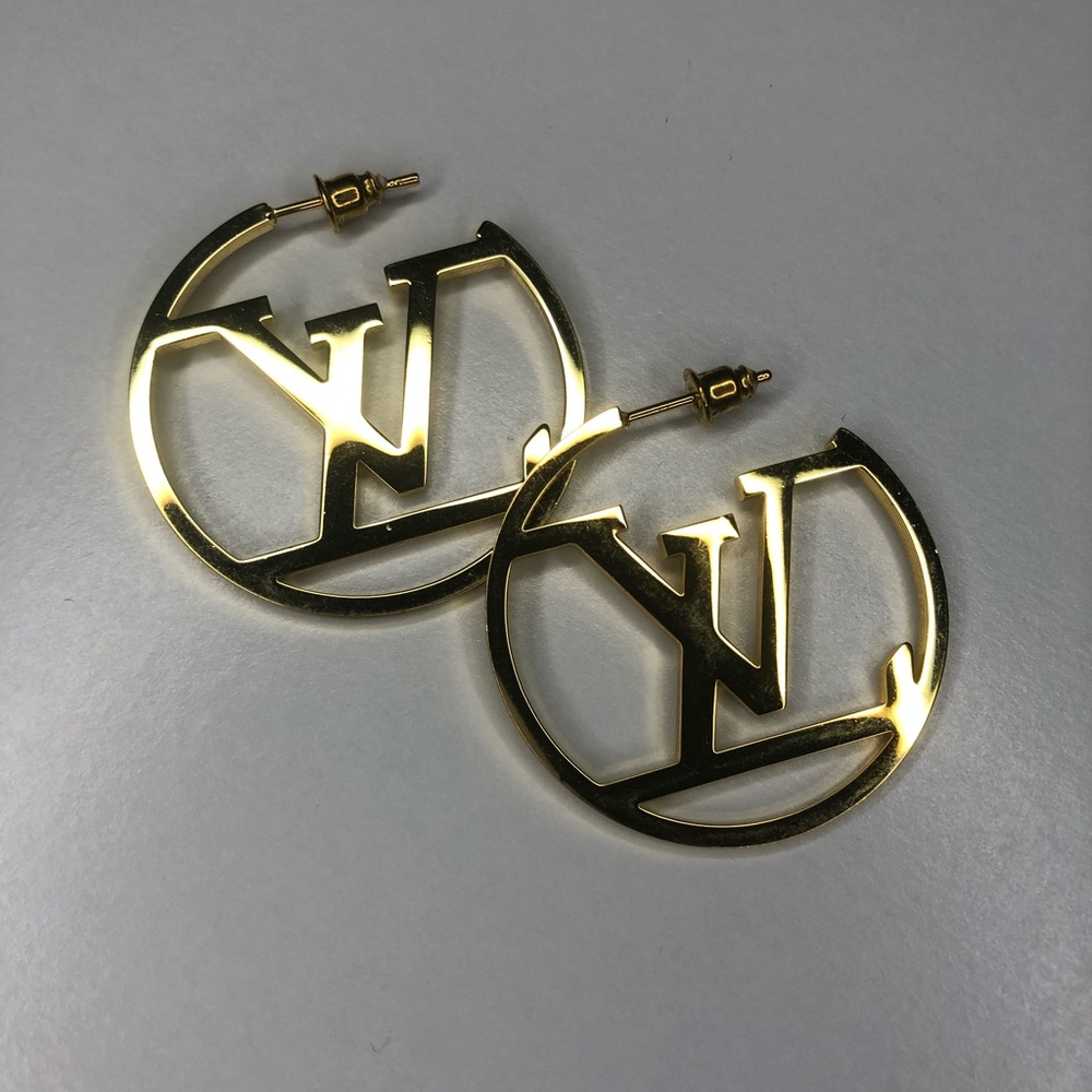 NWOT Small hoop earrings